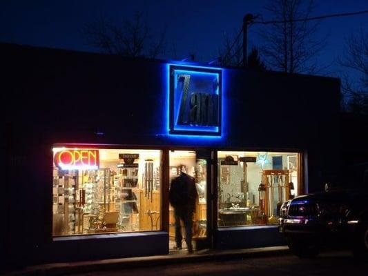 ZANI at night.  The famed eerie blue glow of the ZANI sign can be seen from Route 66.