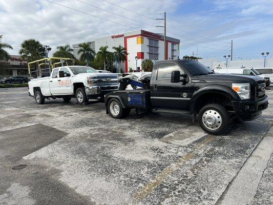 Heavy Commercial truck