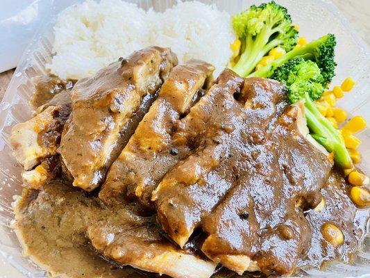 Chicken steak with black pepper source