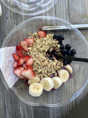 Acai primo bowl -- Bffr $11 and its like 1/3rd full