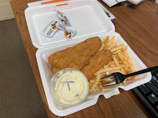 Fish fry basket with fries