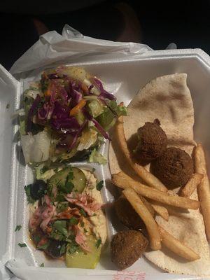 Falafel platter (hummus, salad, falafel, pita)