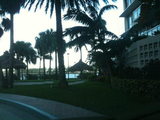 Tiki huts along the bay