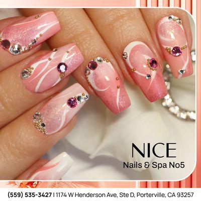 Shine with confidence with these sparkling nails!  Every detail is meticulously crafted to make you stand out