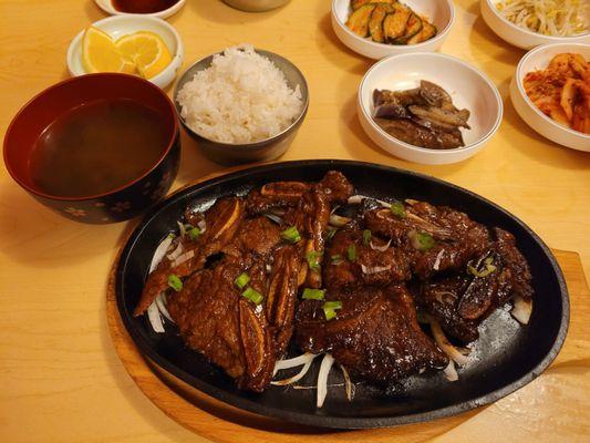 LA Galbi (beef short ribs)