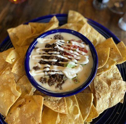 Loaded Queso & Chips