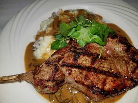 Fabulous veal chop with brandy demi glaze. A carnivores delight...mmmmmmmmm.  Goooooood