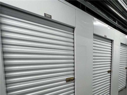 Interior Units - Extra Space Storage at 106 Lawrence Station Rd, Sunnyvale, CA 94086