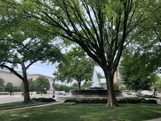 Andrew W Mellon Memorial Fountain