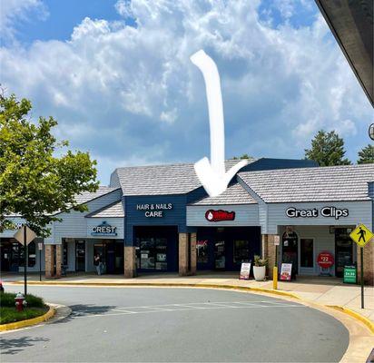 Exterior of shop - replaced Flippin' Pizza in S Lakes Shopping Center close to Safeway near Great Clips and Crest Cleaners