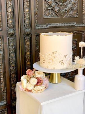 Floral Texture Wedding Cake