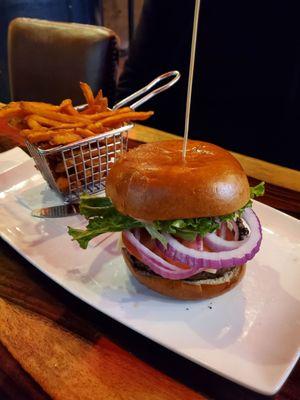 Made to order cheeseburger & sweet potato fries