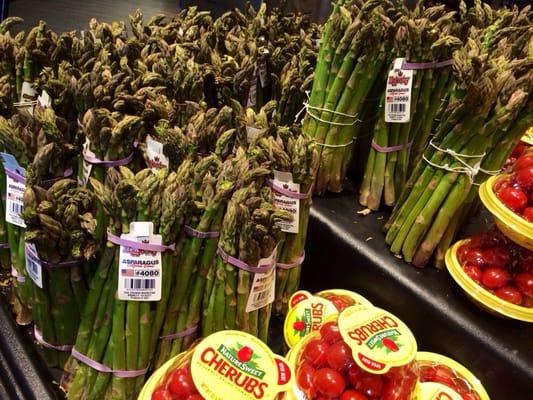 Produce isle.