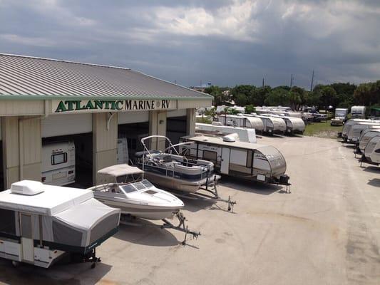 Large selection of star craft pontoons