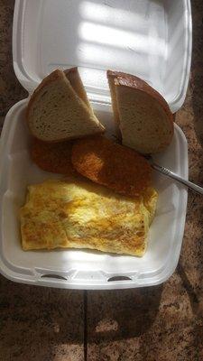 Sausage omelet with hashbrown and rye toast