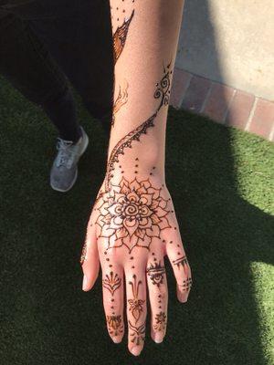 Freestyle henna by appointment.