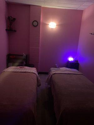 couple massage room