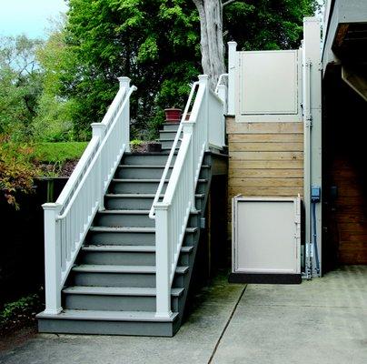 Vertical platform lift