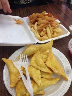 Baby Shrimp (the batter is too hard) and Cheese Wonton (not too much cream-cheese filled)