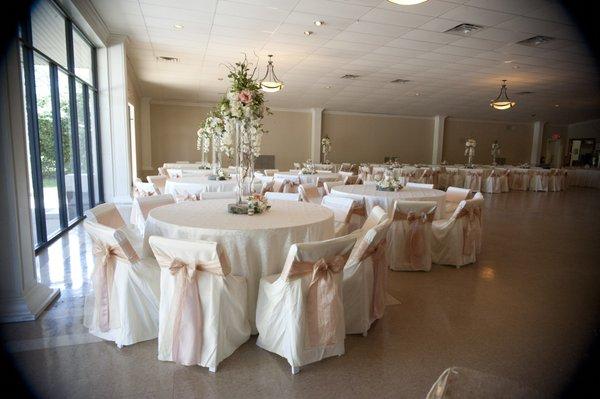 A beautiful wedding venue near Lafayette listed on our website, Magnolia Court Wedding Guide.