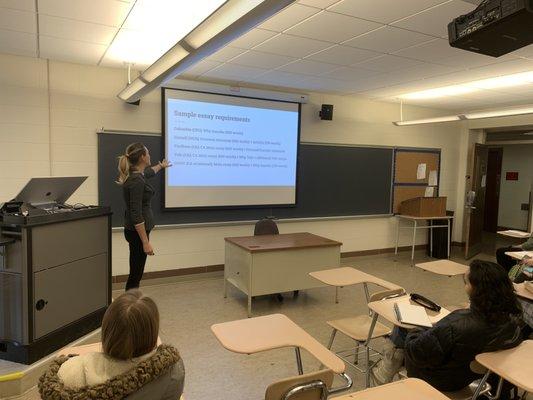 Noelle presenting on college essay tips