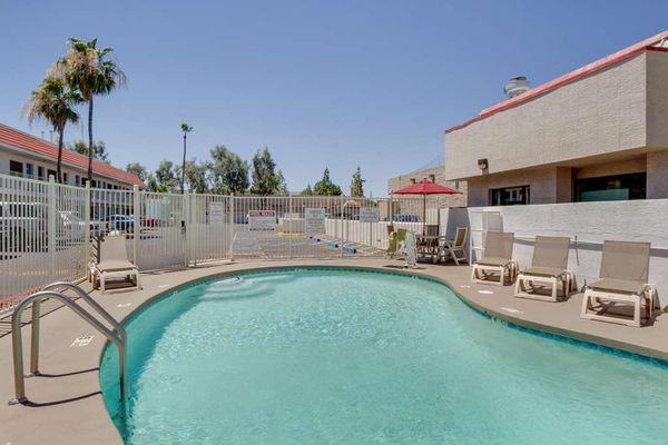 Motel Tempe AZ Braodway ASU Pool