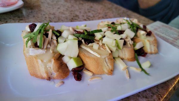 Brie planks. Brie with almond and apple slices. Not bad. A little underwhelming.