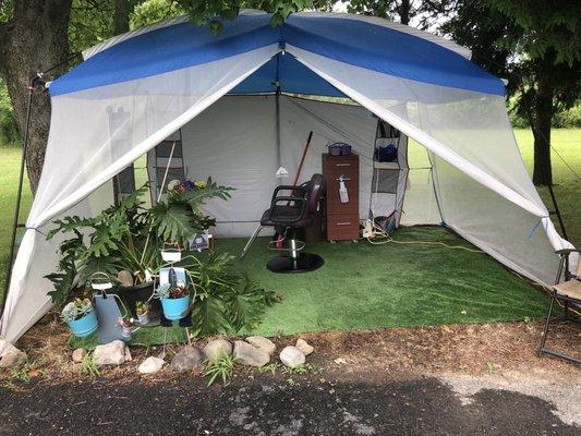 Shaded, outdoor area for service.