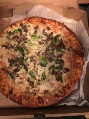 Personal pizza with hamburger and green peppers