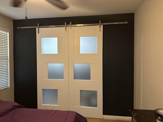 Installing Barn Door (92127)