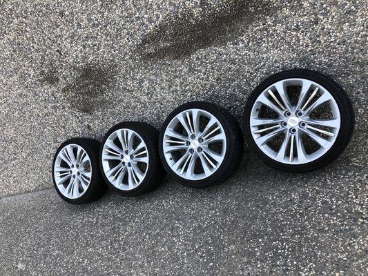 2015 Cadillac STC 20 inch rims