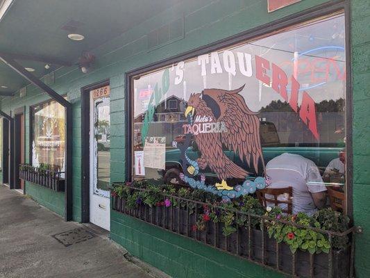 The front exterior of Melo's Taqueria