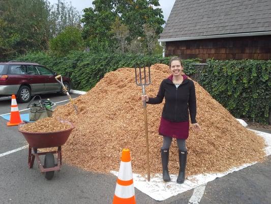 10 yds of mulch for the playground!