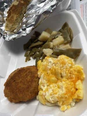 Salmon patty, Mac n cheese, green beans