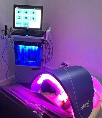 Hydrafacial Deluxe with Jelly mask and LED light therapy done by Brianna.