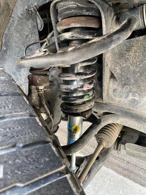 5100 bilstein front shock