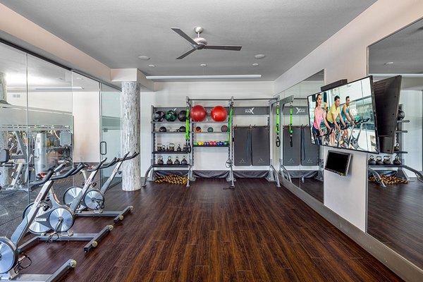 Multi-functional training studio