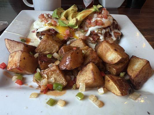 Eggs Benedicto with American Fries