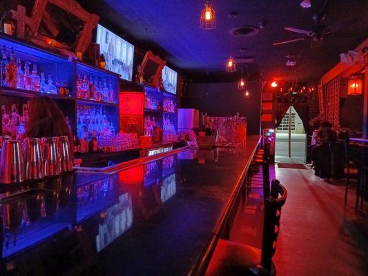 Mi Vida Loca Bar and Lounge