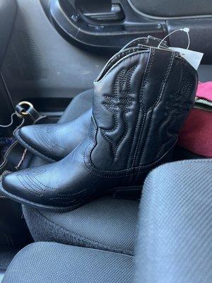 Brand new cow girl boots in exchange for the item I sold!