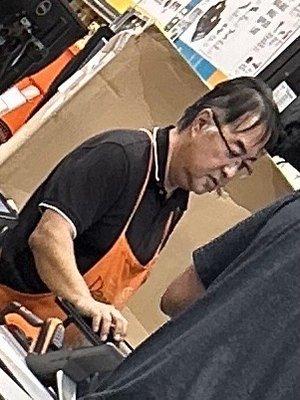 DAYNE @ HILO HOME DEPOT RETURNS.  He yelled at me because he wanted to get to the Store Christmas Party!