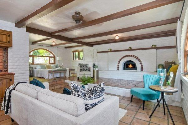 907 Normandy Rd Encinitas represented seller- staged