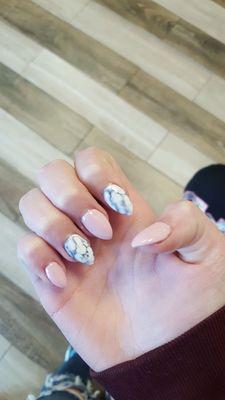 marble nail design as accent, and regular light pastelly pink. IN LOVE!