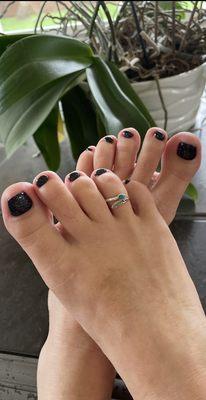 Sparkly black, gel pedicure