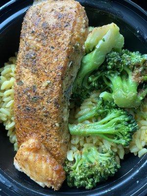 Salmon w/yellow rice and broccoli