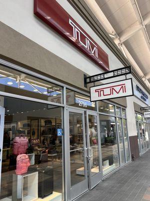 Tumi Outlet Store