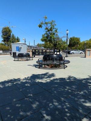 Lots of seating area - shaded and not shaded - for when you're waiting at the station