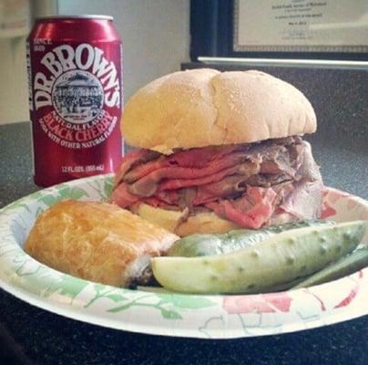 Yummy roast beef sandwich at Nissan's kosher deli!