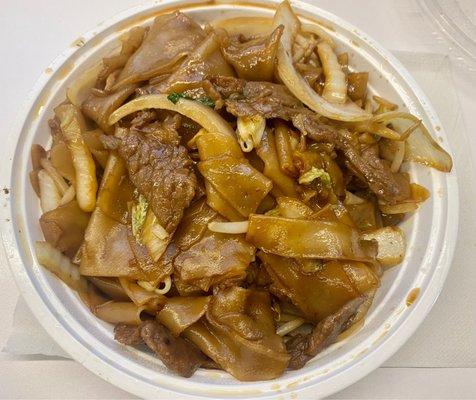 Beef chow fun