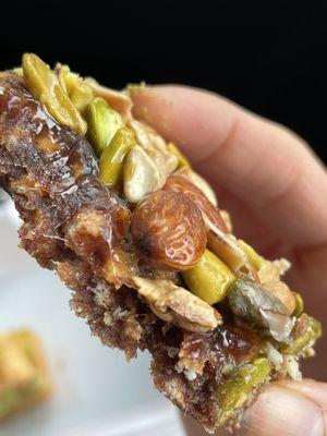 Date and nut bar: chewy and sweet!